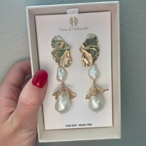 NWT House of Harlow 1960 Gold Leaf and Faux Pearl Dangle Drop Statement Earrings
